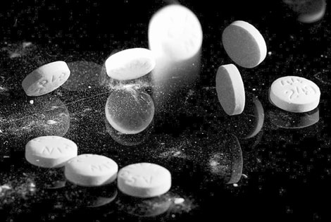 Aspirin Tops Warfarin in Clot Prevention