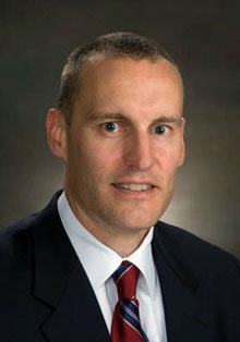 Dvorak Replaces MacMillan as AdvaMed Chair