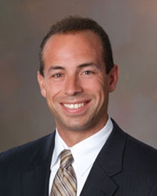 Dr. Derek Cuff Wins Neer Award