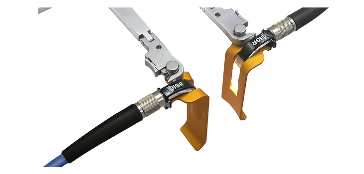 Invuity Introduces Retractor System