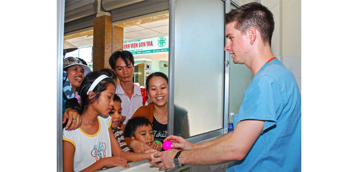 Orthopedic Surgeons Volunteer in Vietnam, Share Skills and Better Lives