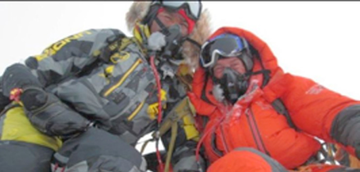 Climber With Two Knee Replacements Summits Everest