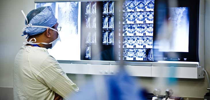 Medicare Reevaluating Spine Surgeries at ASCs