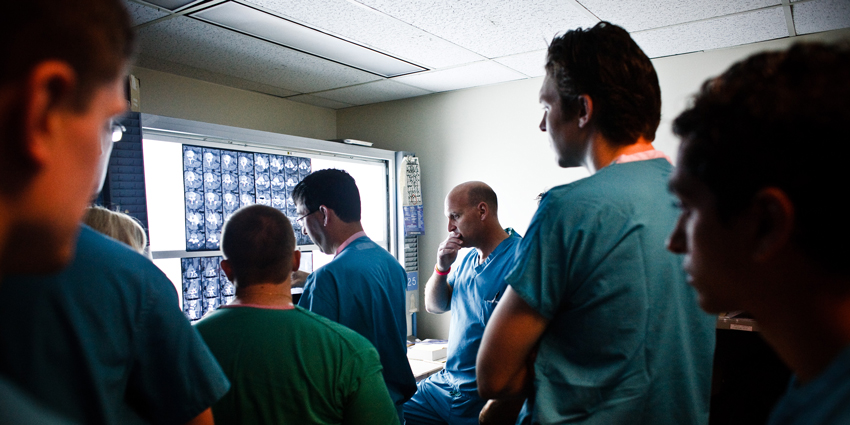 Orthopedics Spine Surgeon or Neurosurgeon, Is There a Difference?