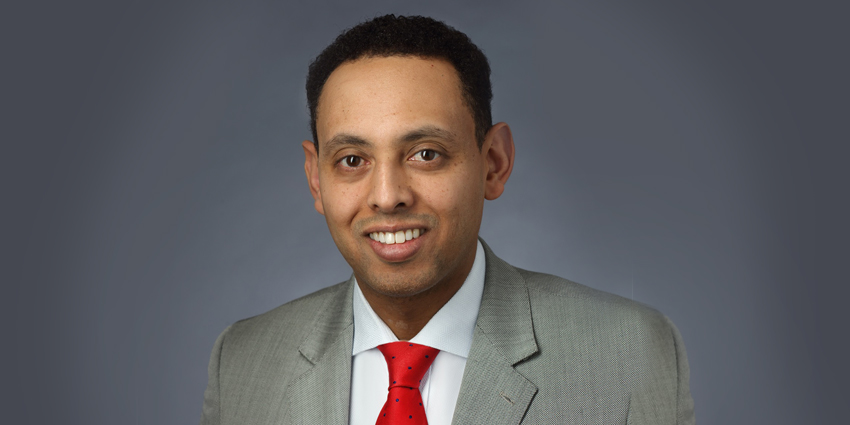 Addisu Mesfin Receives the NASS Henry Farfan Award