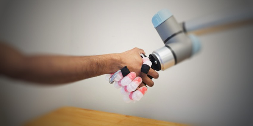 Prosthetic Hand ‘Knows’ What It’s Touching!