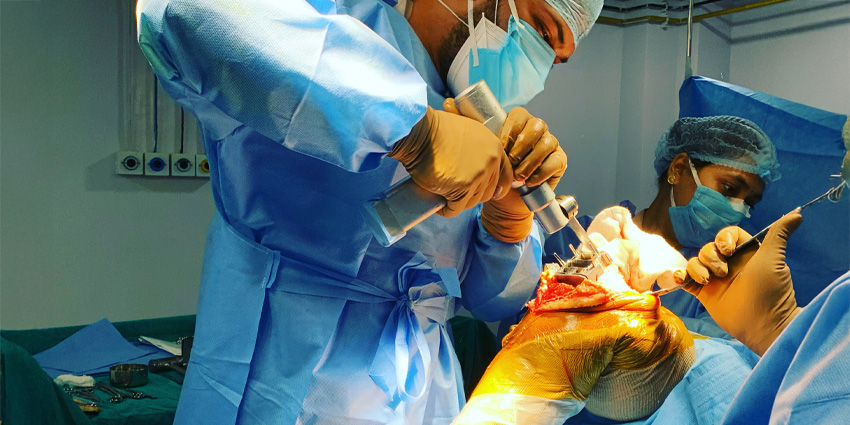 Weight Loss Before TKA? Don’t Bet Your Tibial Tray on It