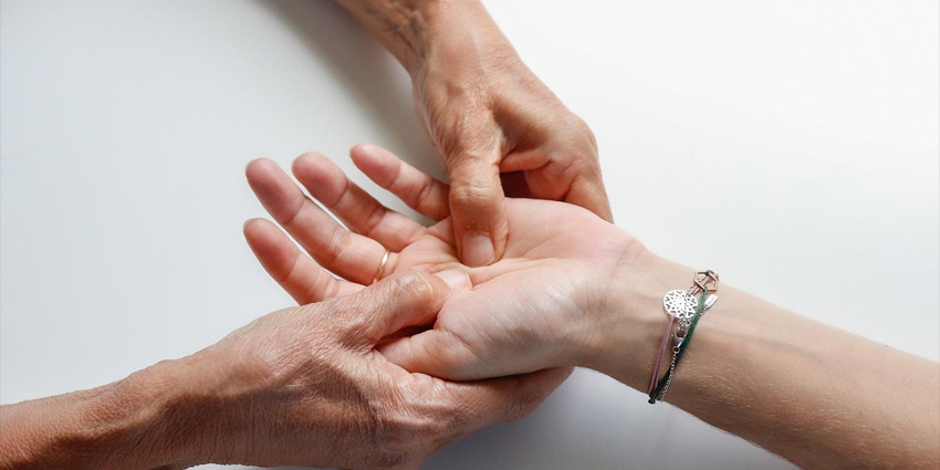 Is Arthroscopy Necessary for Distal Radius Fracture Fixation?